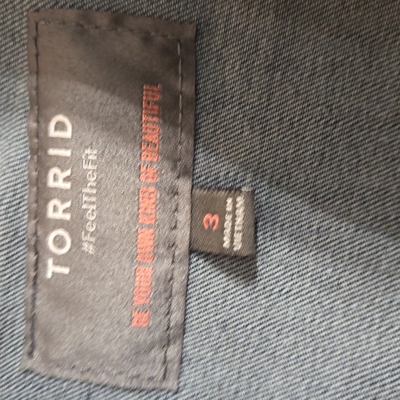 Torrid jean jacket - Picture 3 of 4